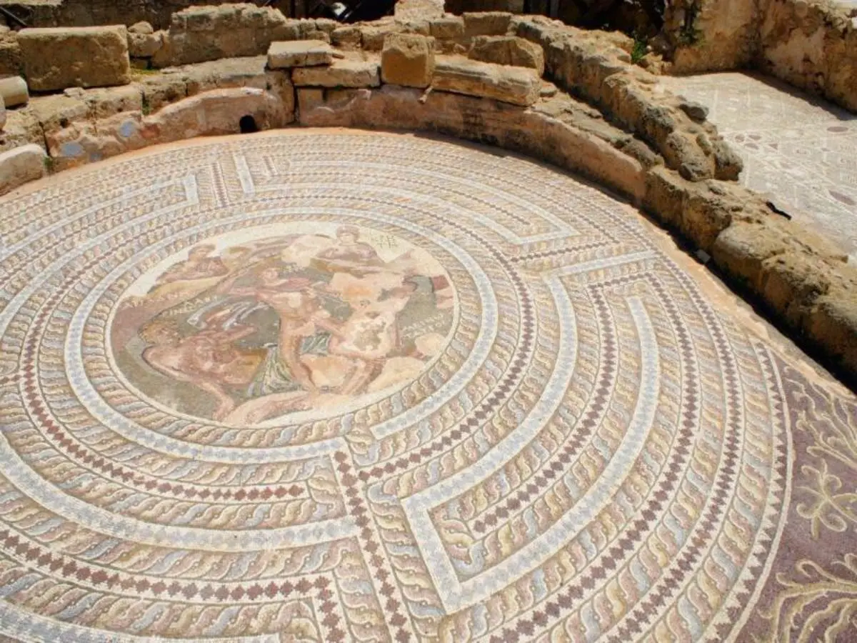 Tour di Leda
