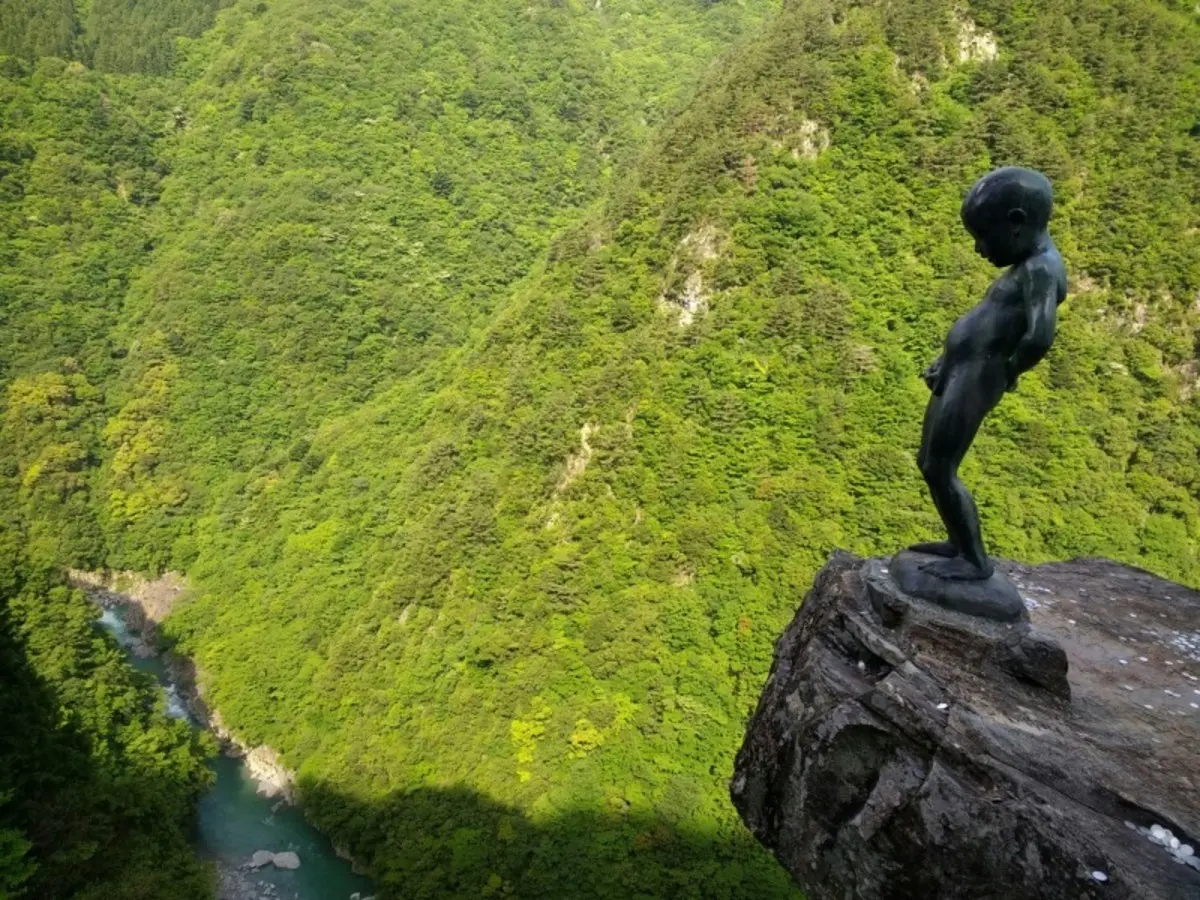 Autotour Japon : Incontournables & Terres Mystérieuses en 3*