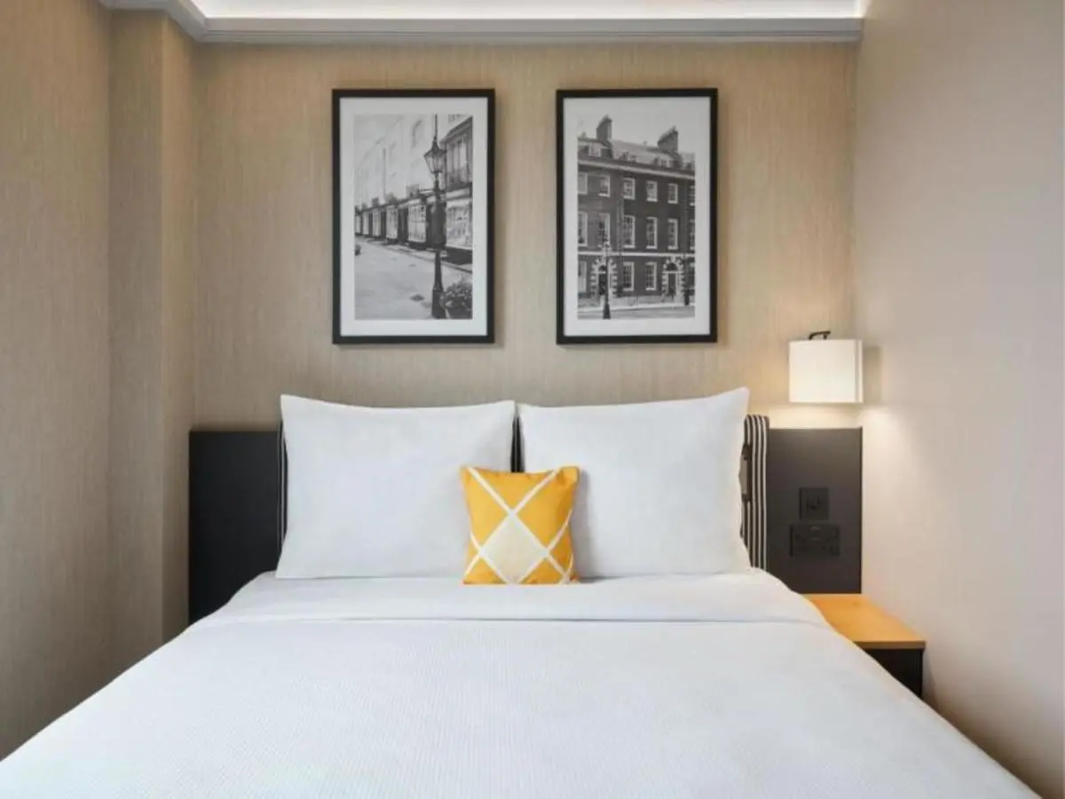 ABBA Break in London: 2 Nights with Dancefloor Experience Included (ENABFPF2N)