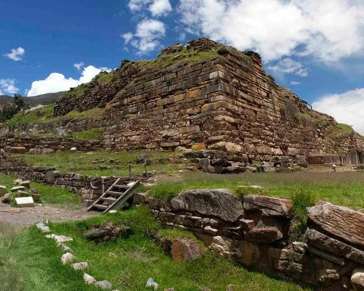 Huaraz Between Mountains and Lagoons 04 Days / 03 Nights