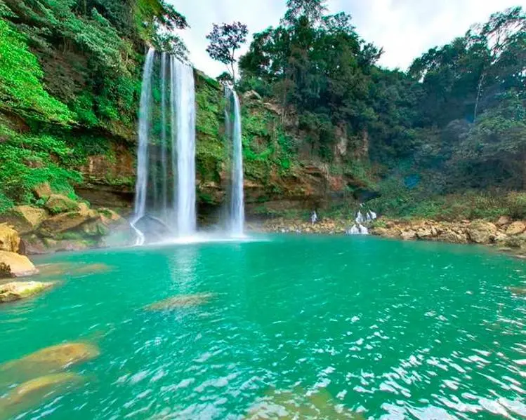 AVENTURA MAGICA (CVU)