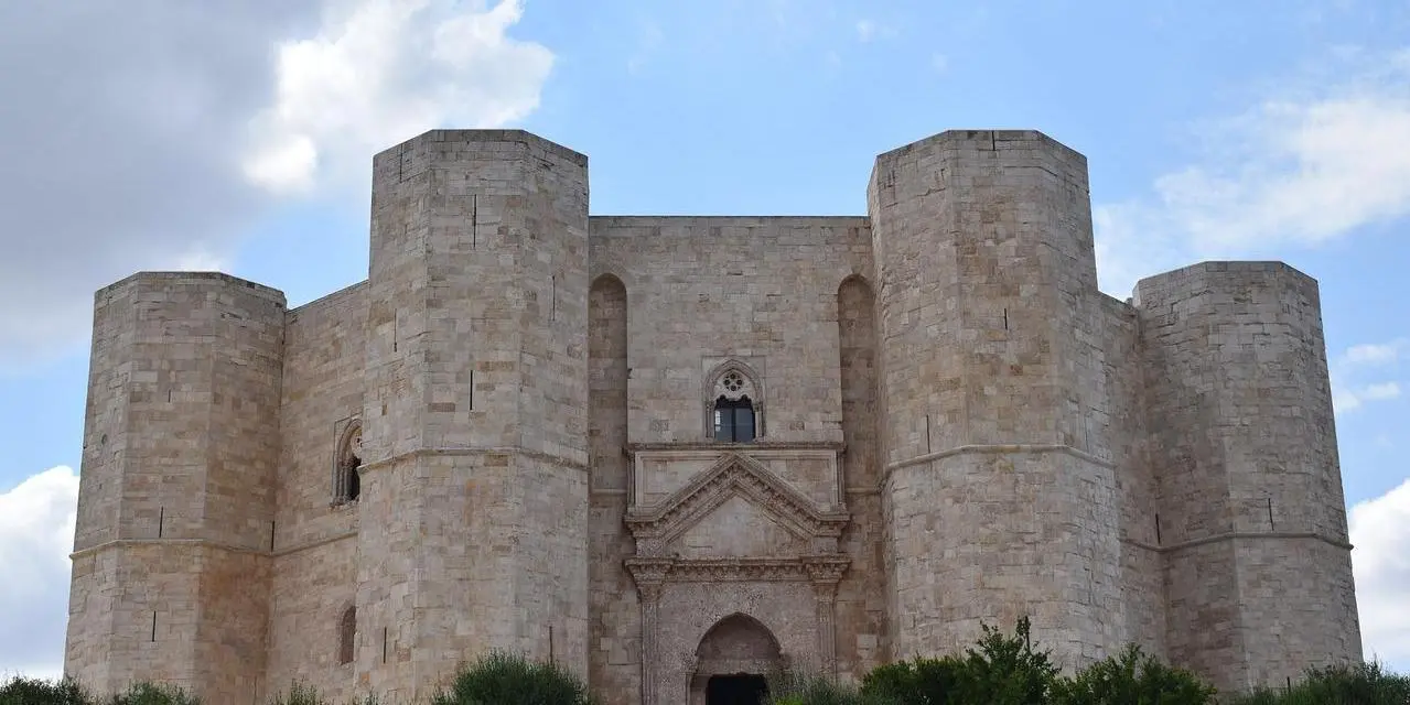 Día 3: Castel del Monte, Trani, Barletta y regreso al hotel.