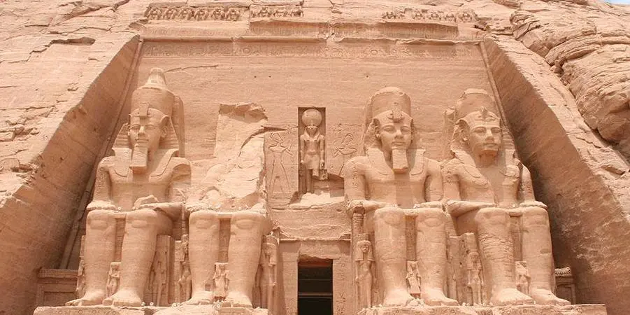 DAY CRUISE LUXOR – ESNA – EDFU (B, L, D) 12/30/2025