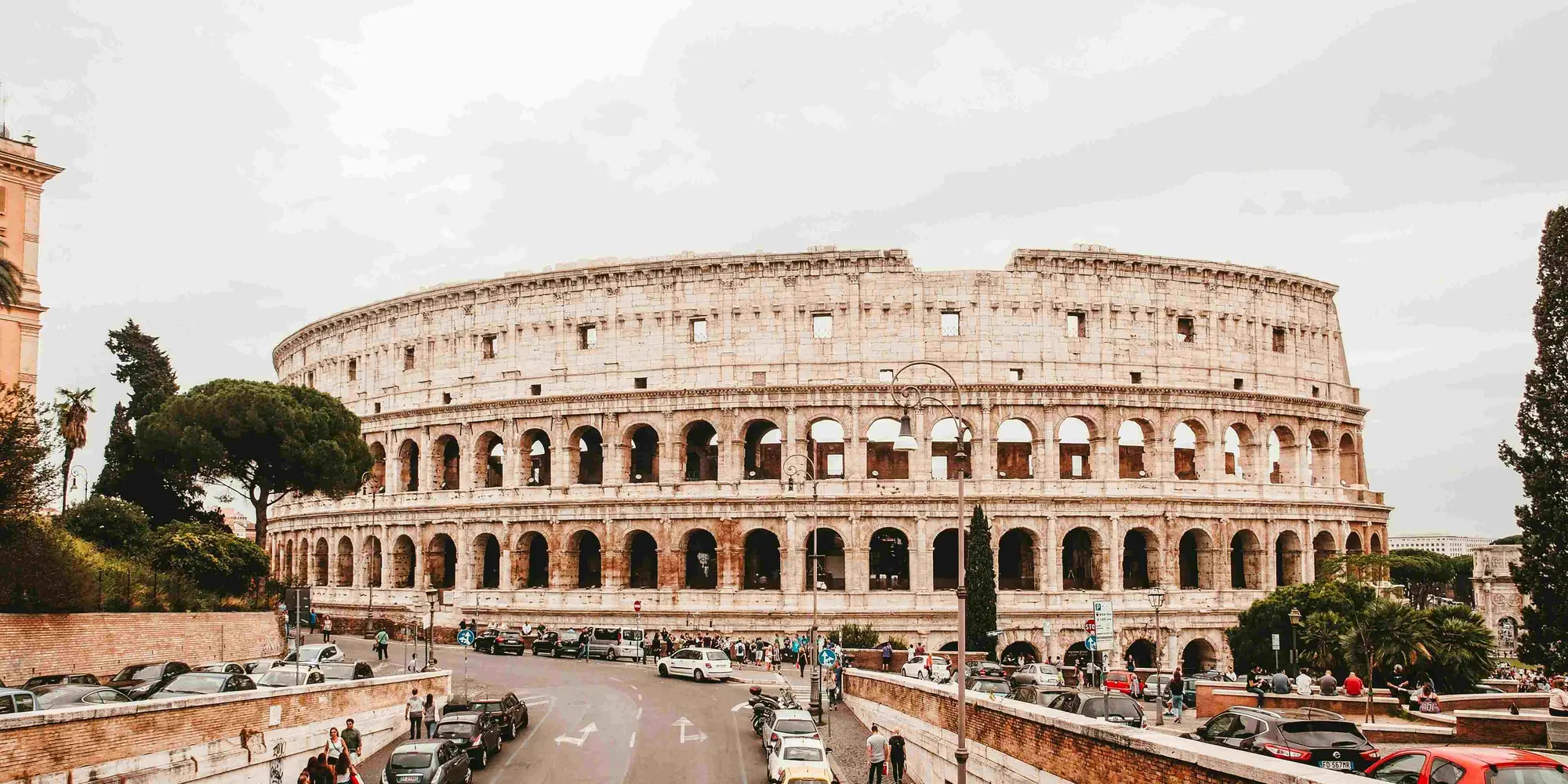 DIA 1: DESCOBRINDO OS SEGREDOS DA ROMA ANTIGA