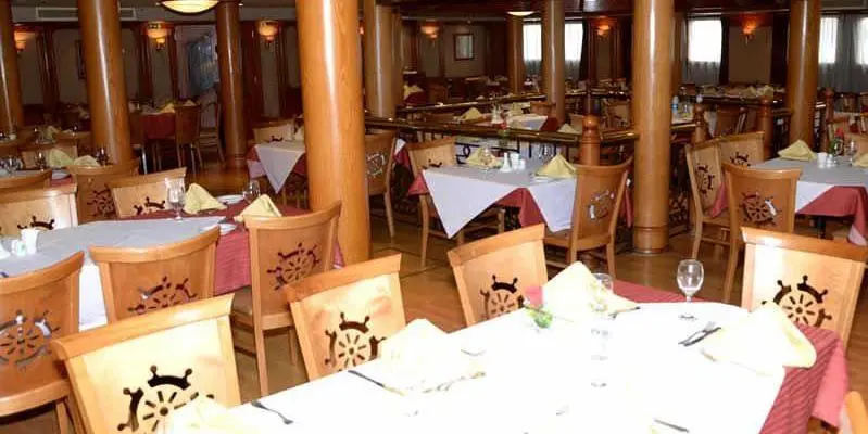 Jour 5 : Assouan - Abou Simbel 