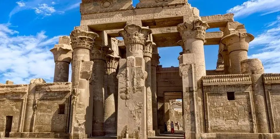DÍA CRUCERO – EDFU – ESNA - LUXOR (D, A, C)