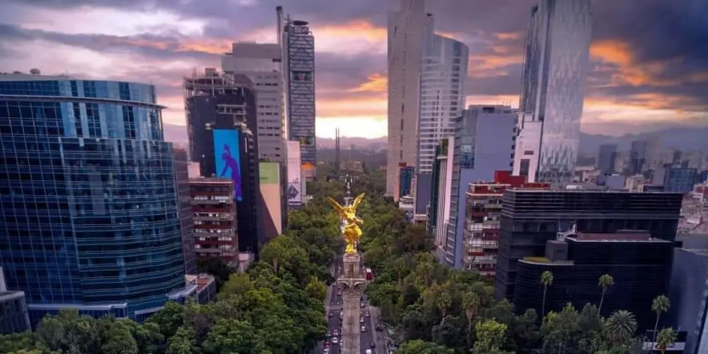 DÍA 1 		CIUDAD DE ORIGEN / CDMX