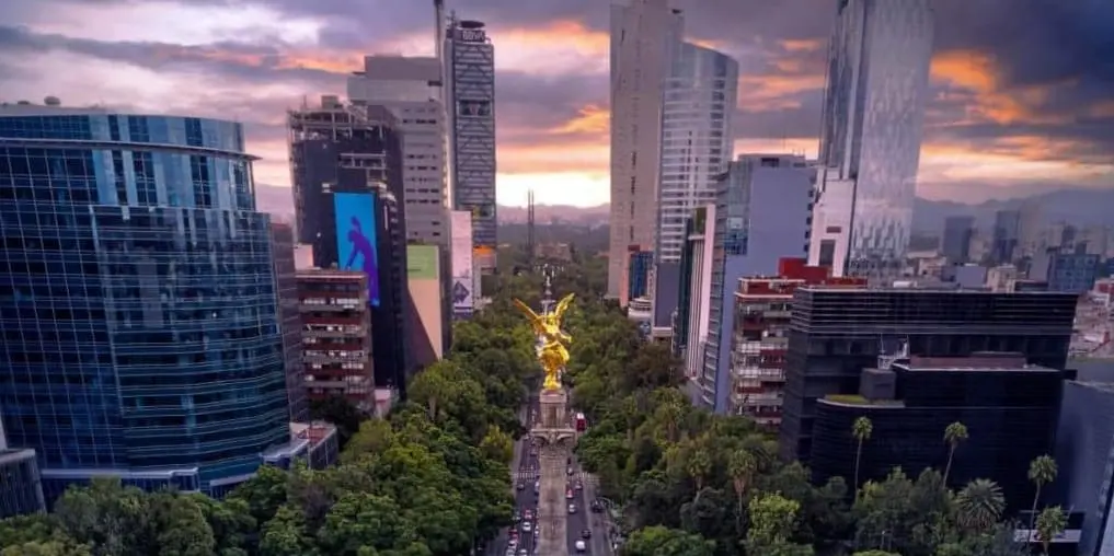 DÍA 1 		CIUDAD DE ORIGEN / CIUDAD DE MÉXICO