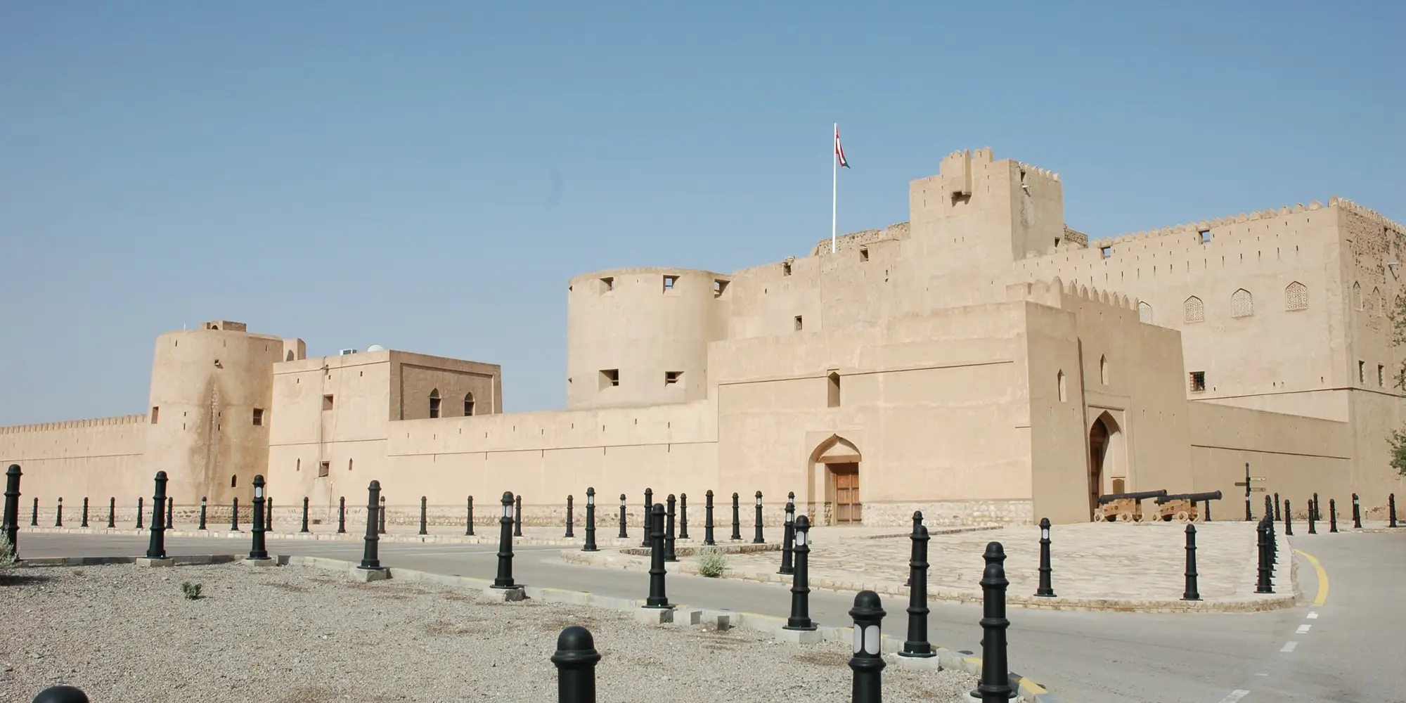 DAY 05 | NIZWA – BIRKAT AL MAUZ – MUSCAT (2.5 hrs. drive) ​