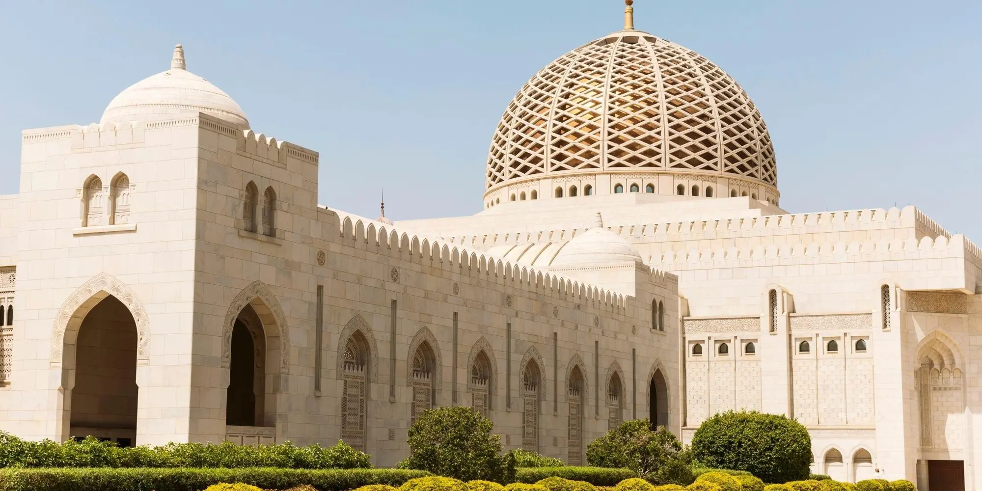 DAY 02: MUSCAT – BIMMAH – WADI SHAB