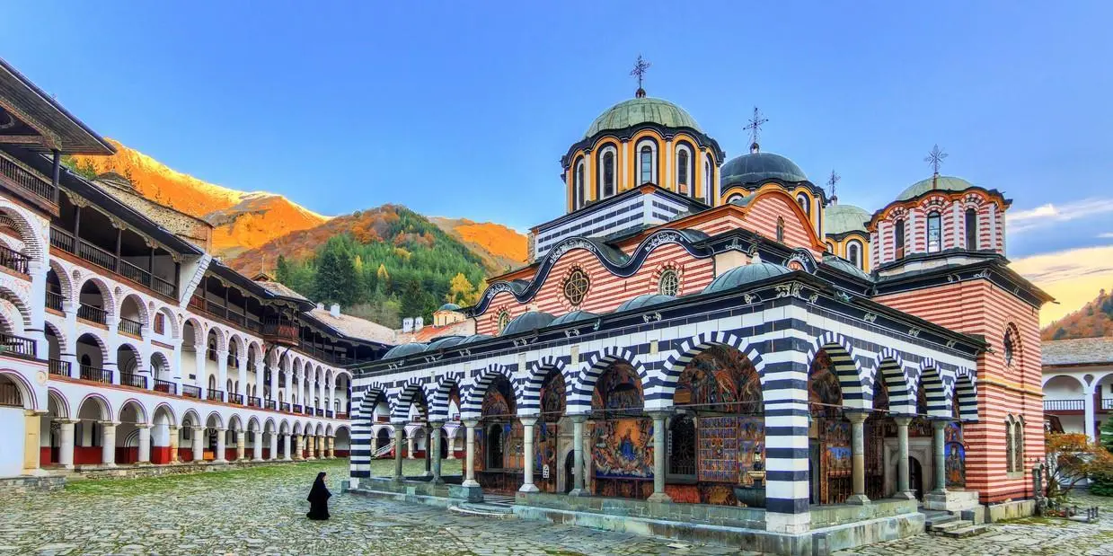 DÍA 5 • SOFIA - MONASTERIO DE RILA - TESALÓNICA 