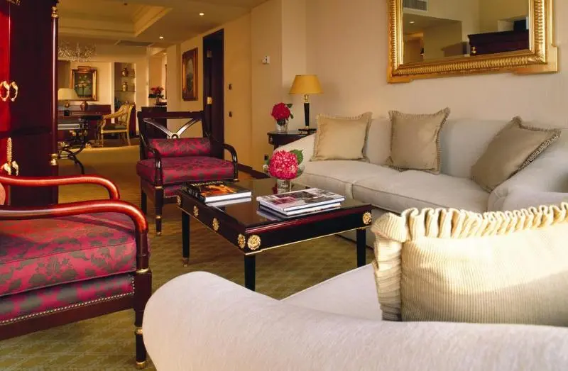 Grand Nile Tower Hotel, GEN