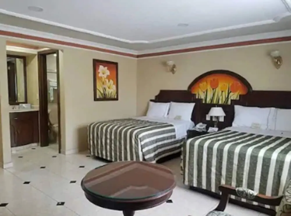 *Hotel Casino Plaza, Living area