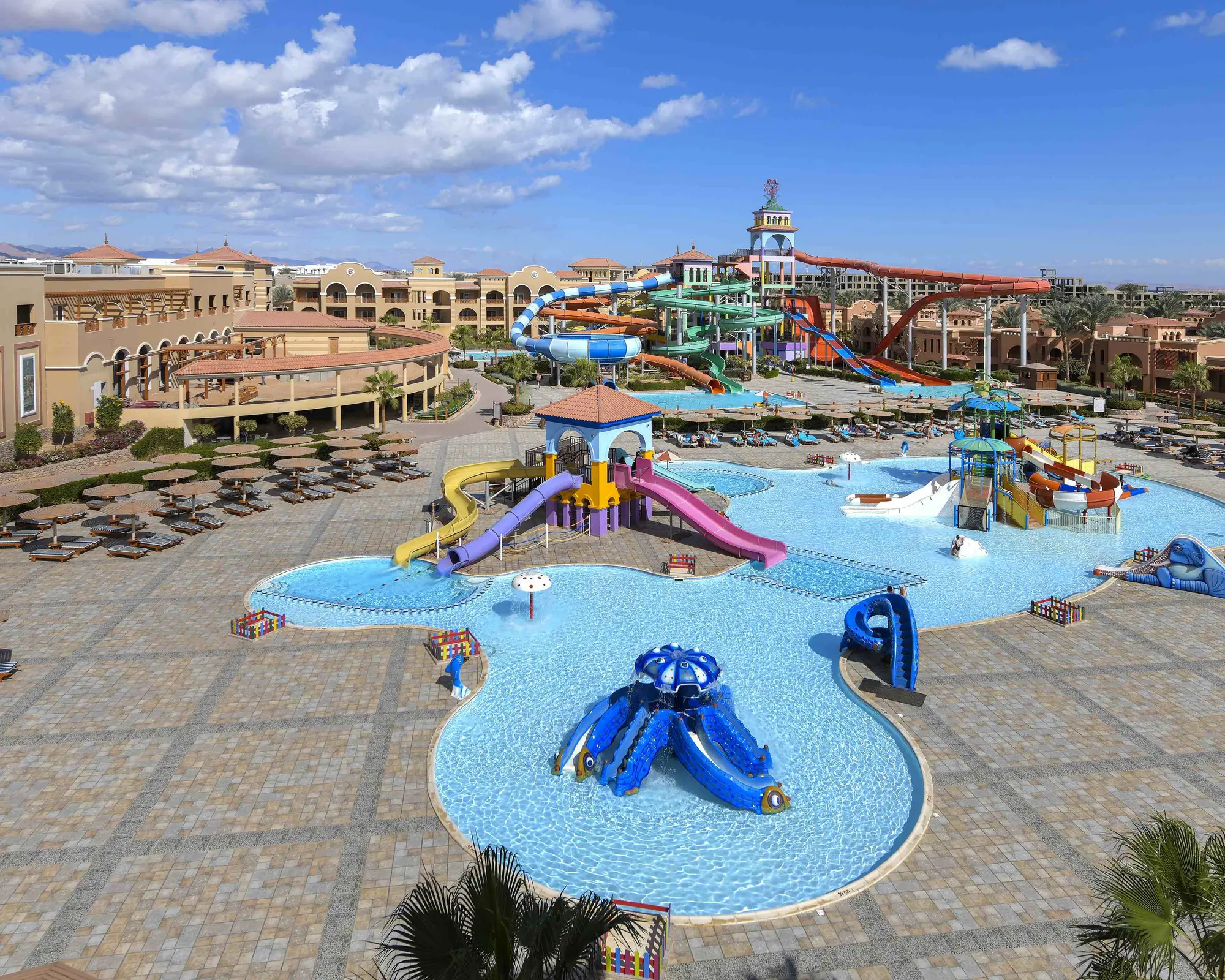 Charmillion Gardens Resort & Aqua Park - GATTINONI, 