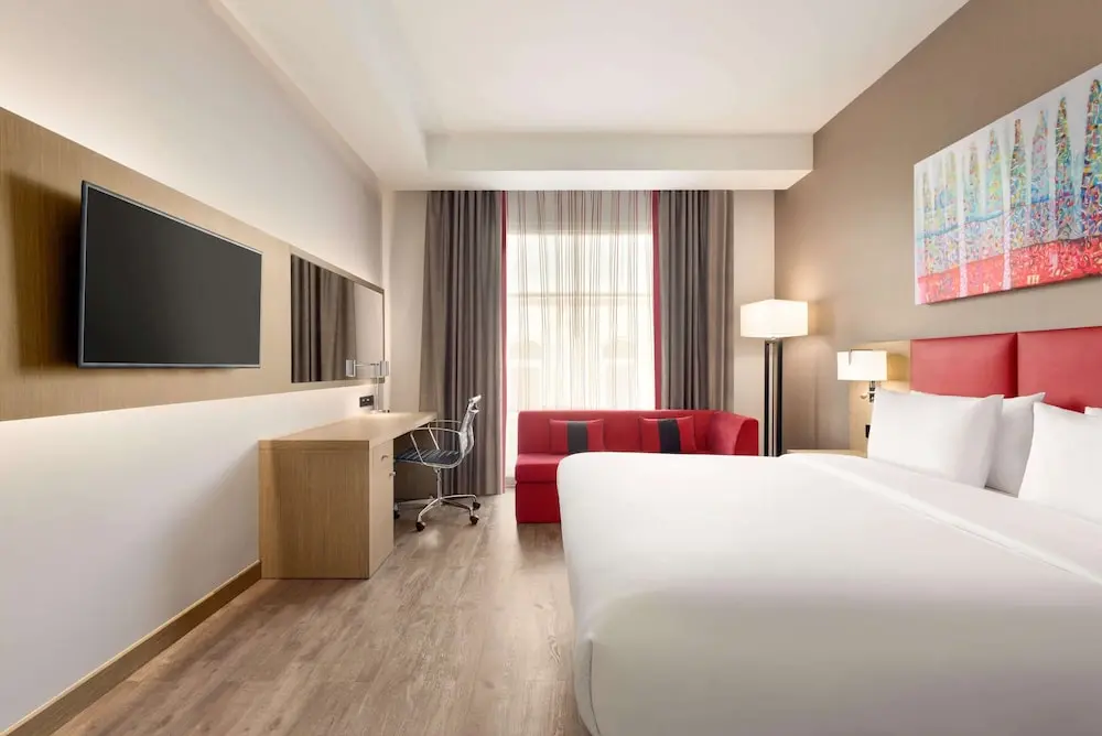 Ramada Encore by Wyndham Muscat Al-Ghubra, Room