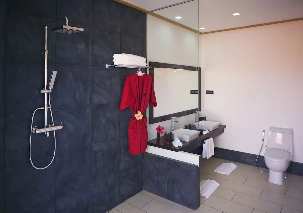 Vilamendhoo Island Resort & Spa- GATTINONI, Badezimmer