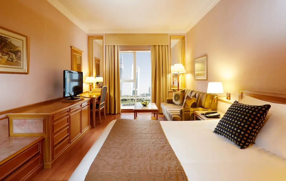 Millennium Plaza Downtown Hotel, Room