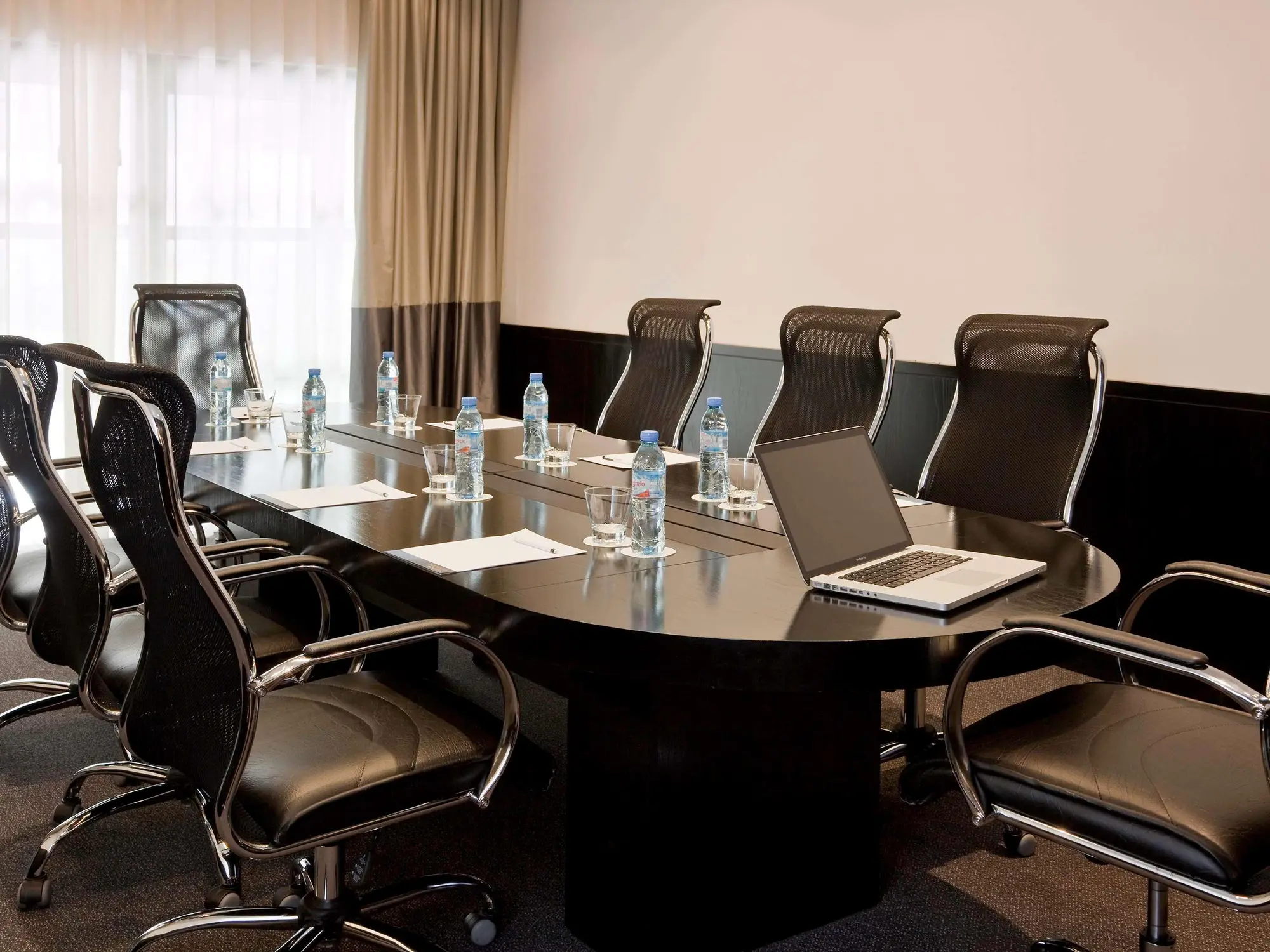 Novotel Buenos Aires, Conferences