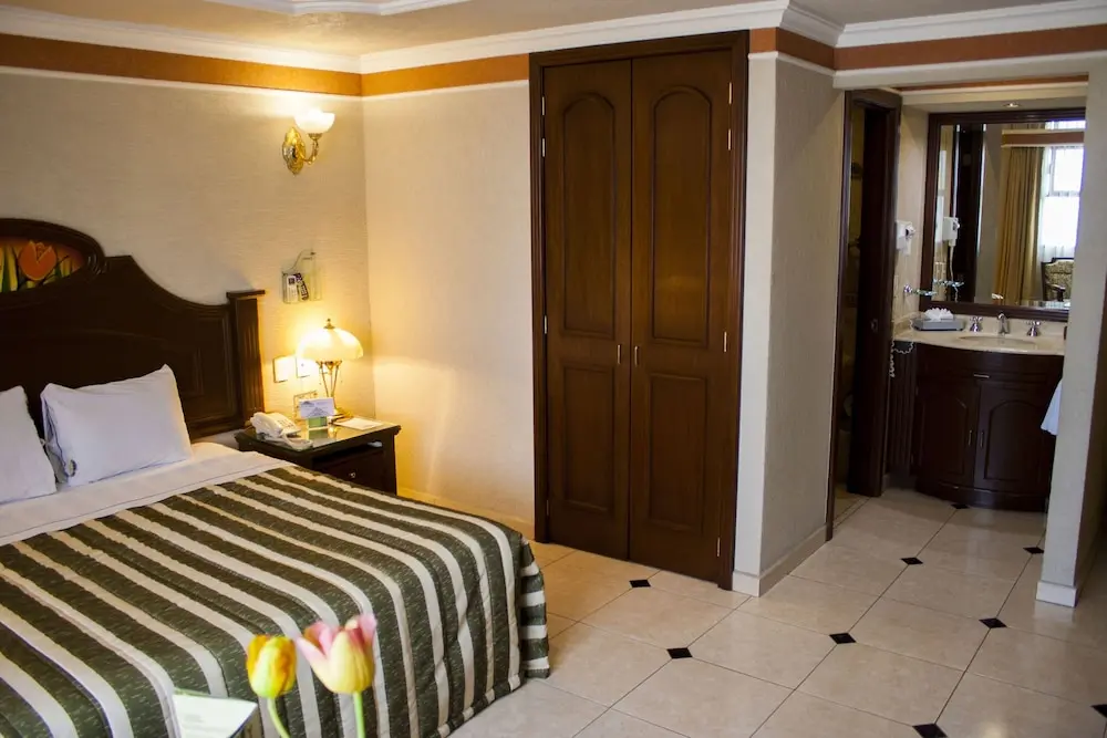*Hotel Casino Plaza, Room