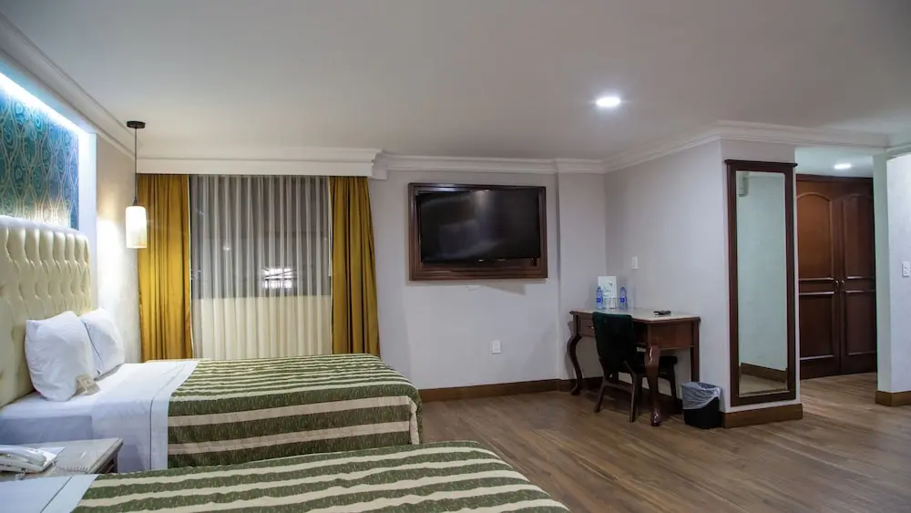 *Hotel Casino Plaza, Room