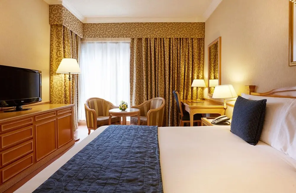 Millennium Plaza Downtown Hotel, Room