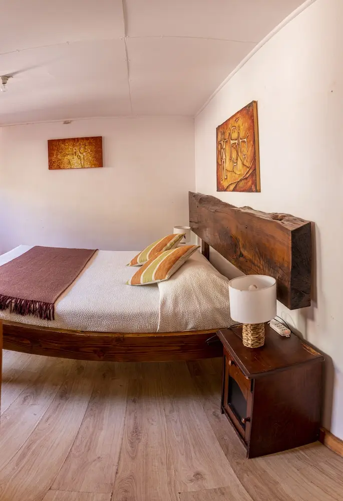 Don Raúl, Room