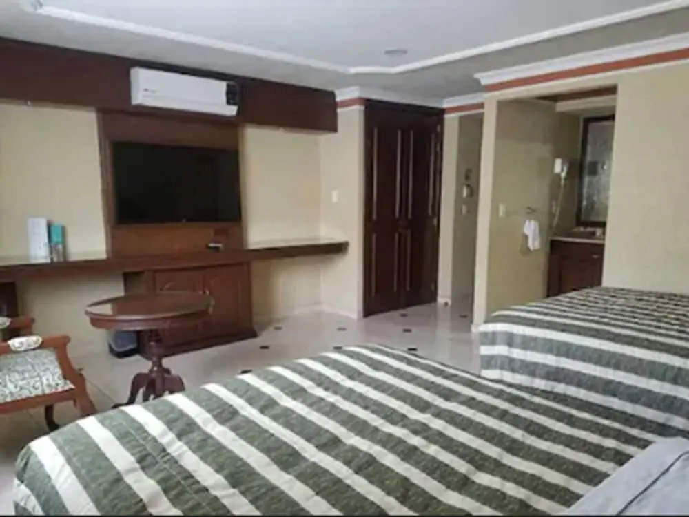 *Hotel Casino Plaza, Room