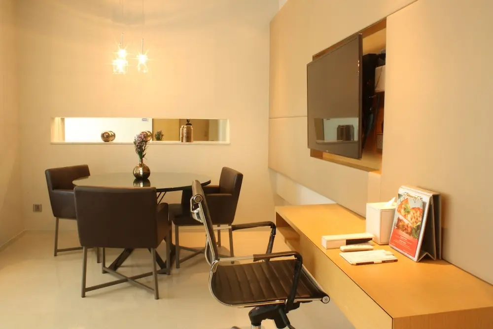 Mode Sathorn Hotel, In-room business center