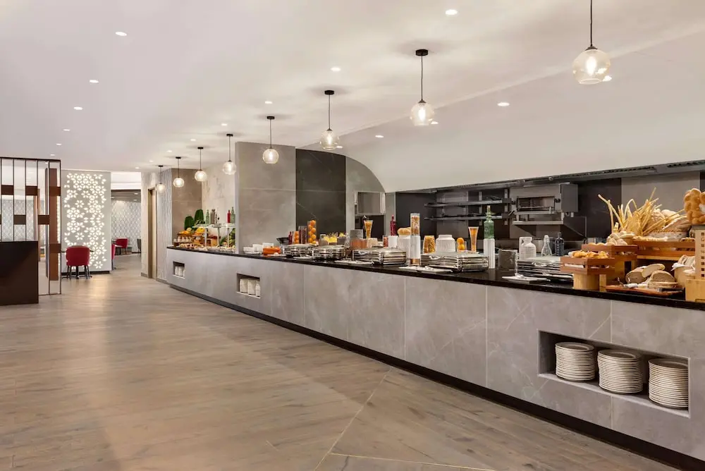 Ramada Encore by Wyndham Muscat Al-Ghubra, Buffet