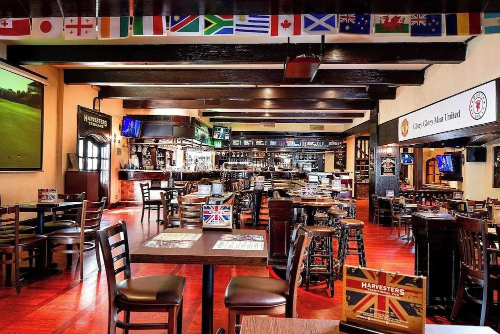 Millennium Plaza Downtown Hotel, Sports bar