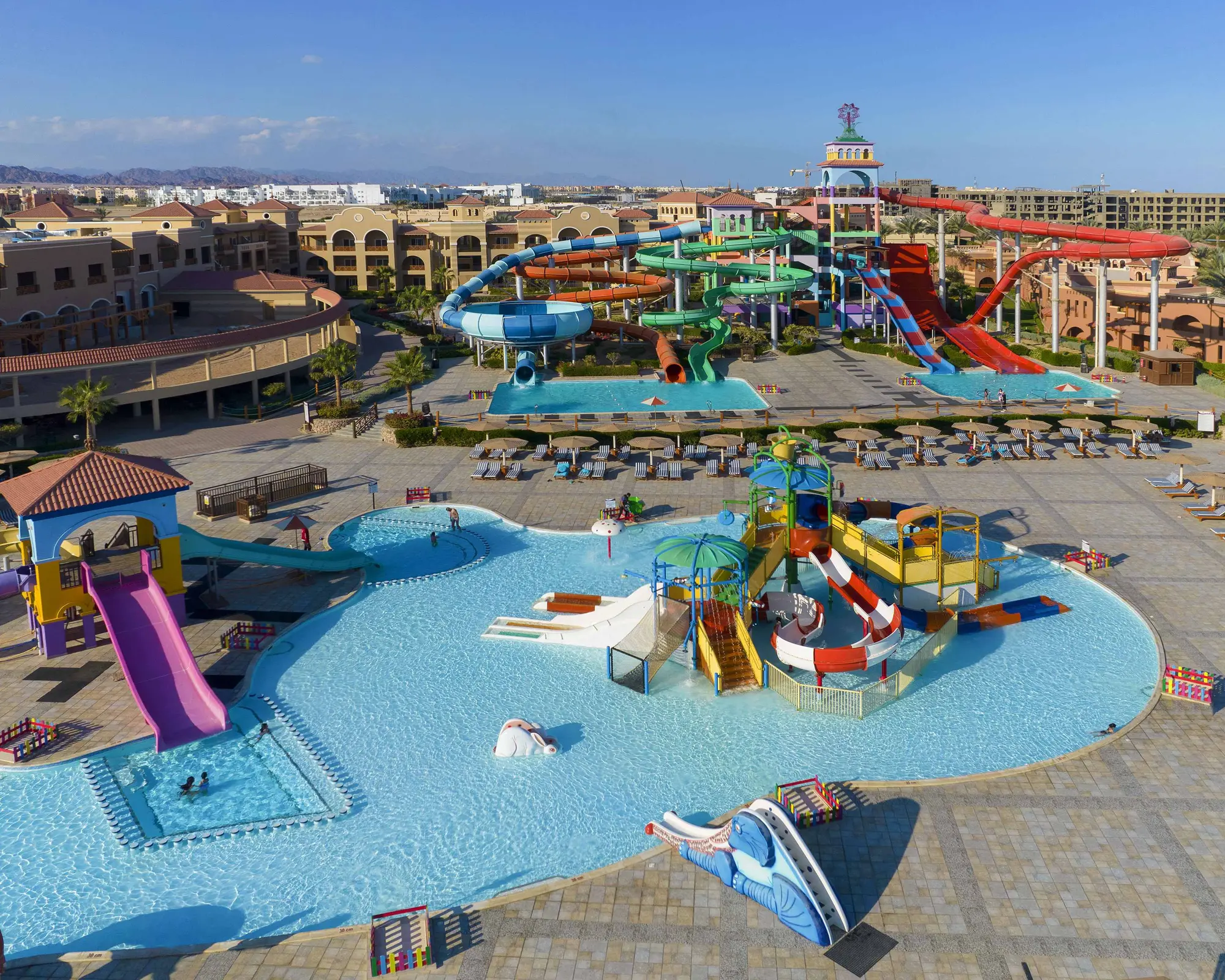 Charmillion Gardens Resort & Aqua Park - GATTINONI, 
