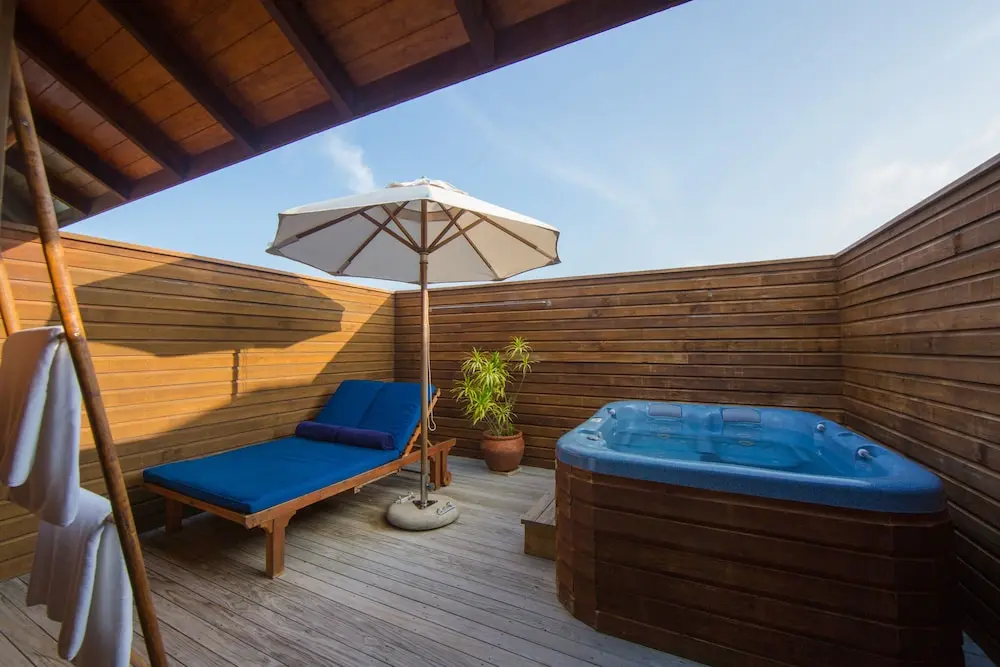 Vilamendhoo Island Resort & Spa- GATTINONI, Whirlwanne