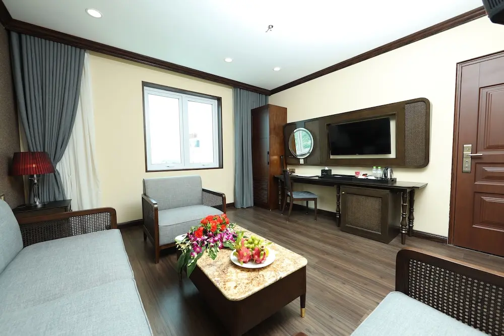 Ninh Binh Legend Hotel 4*, Television