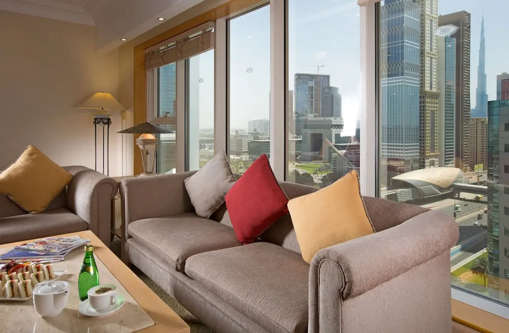 Millennium Plaza Downtown Hotel, Executive lounge