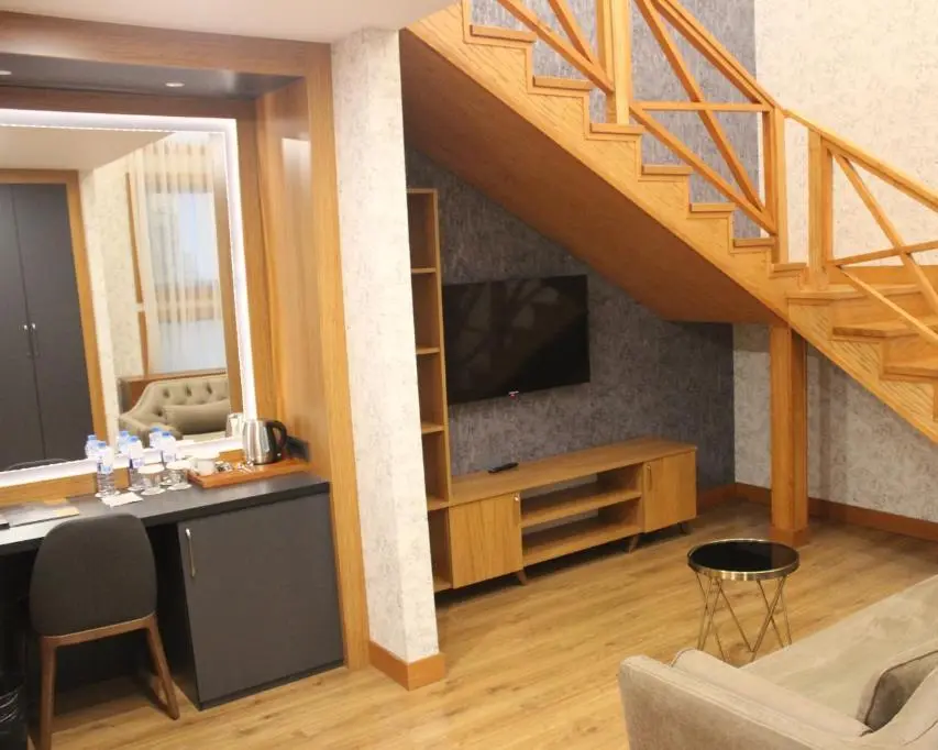 MIDTOWN HOTEL BAKU, 