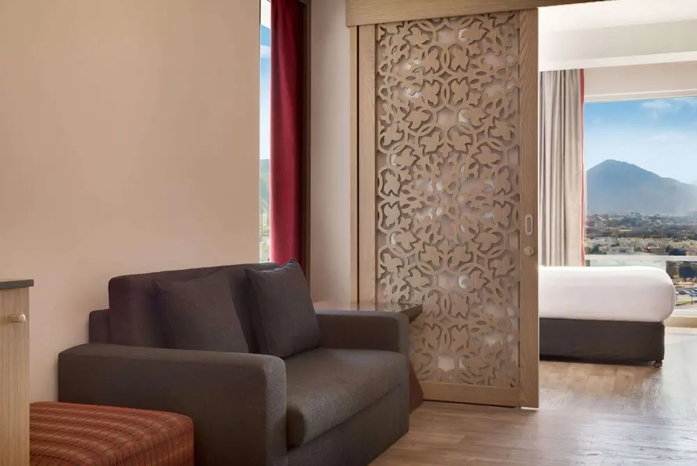 Ramada Encore by Wyndham Muscat Al-Ghubra, Room
