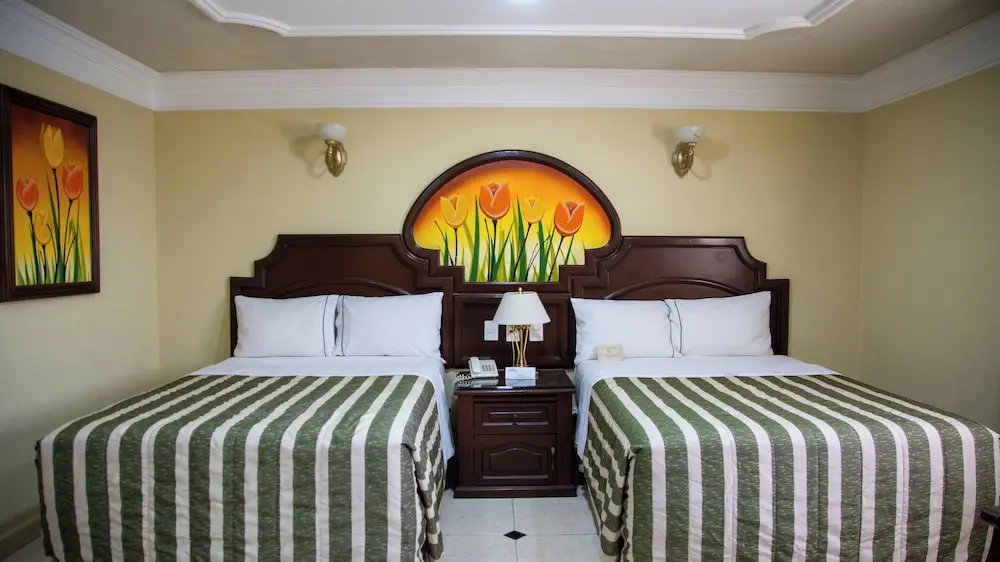 *Hotel Casino Plaza, Room