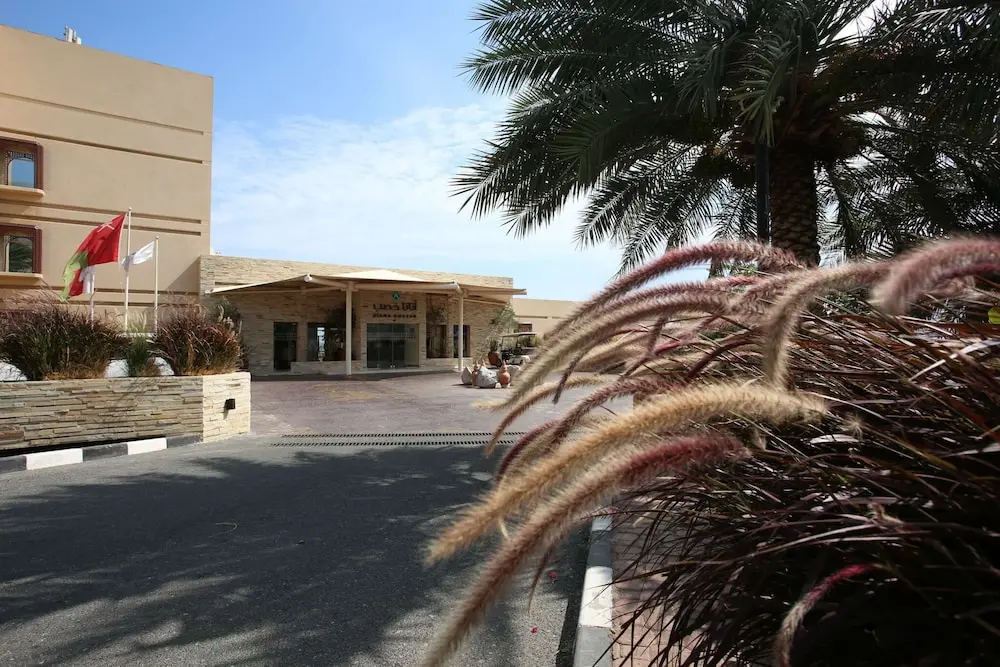 Atana Khasab Hotel, Exterior