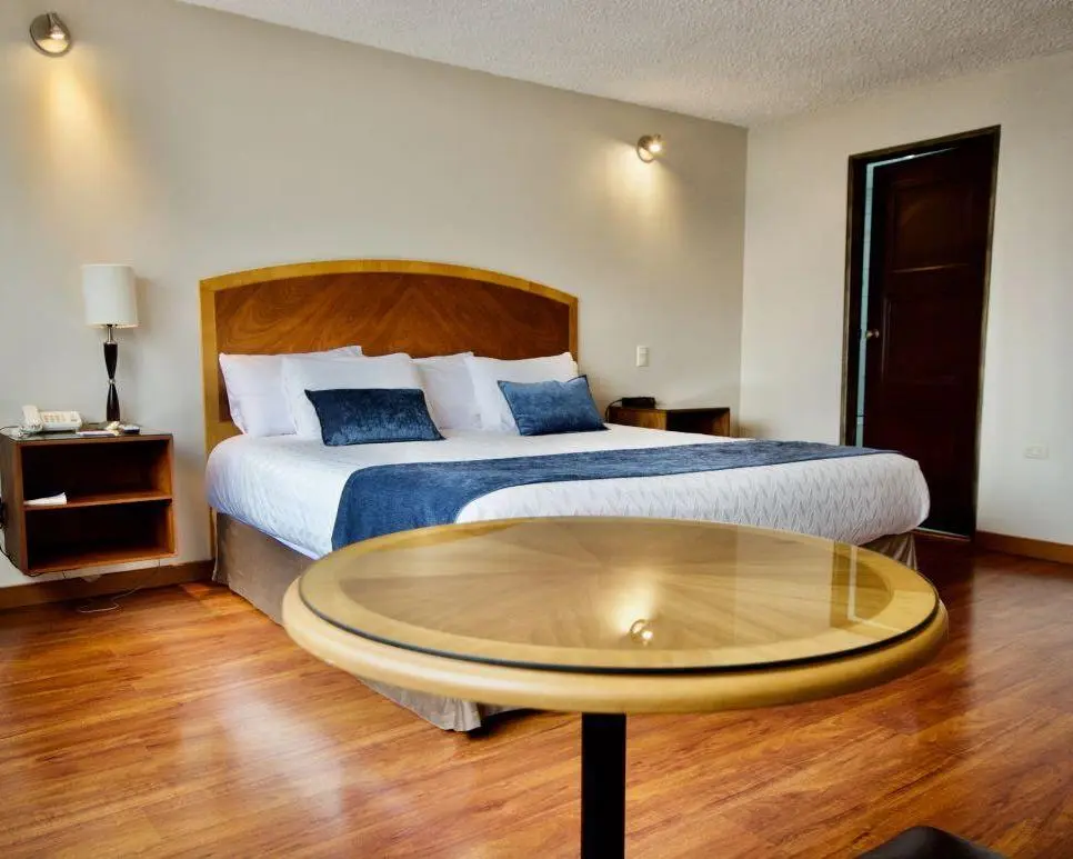 HOTEL SANTA MÓNICA , 