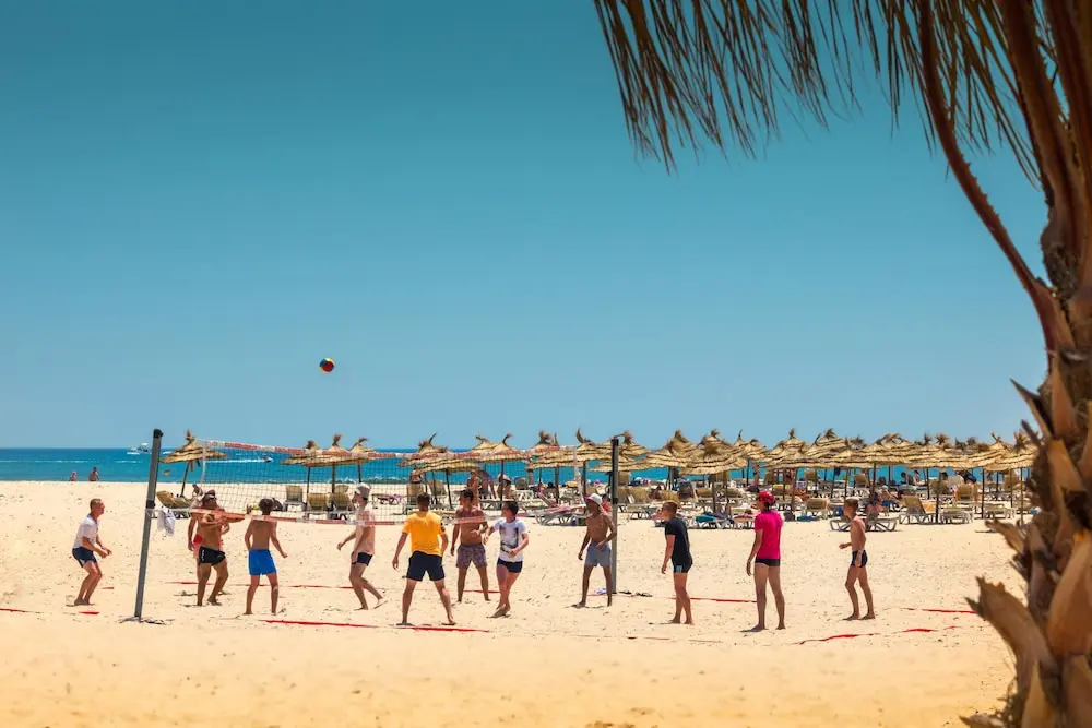 Marco Polo, Beach