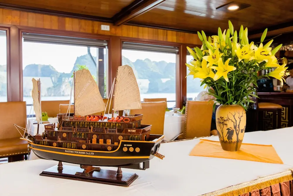 Victory Cruise 4*, Restaurant