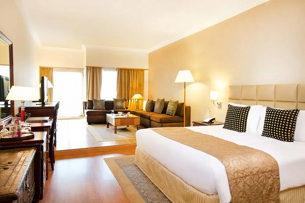 Millennium Plaza Downtown Hotel, Room