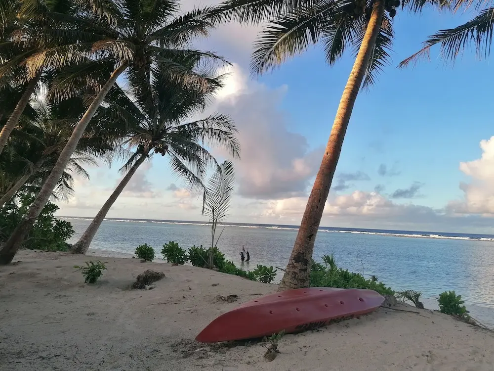 Island Hopper Hotel, Exterior