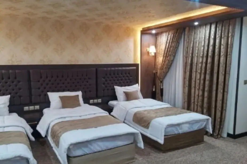 Gostaresh Hotel, 