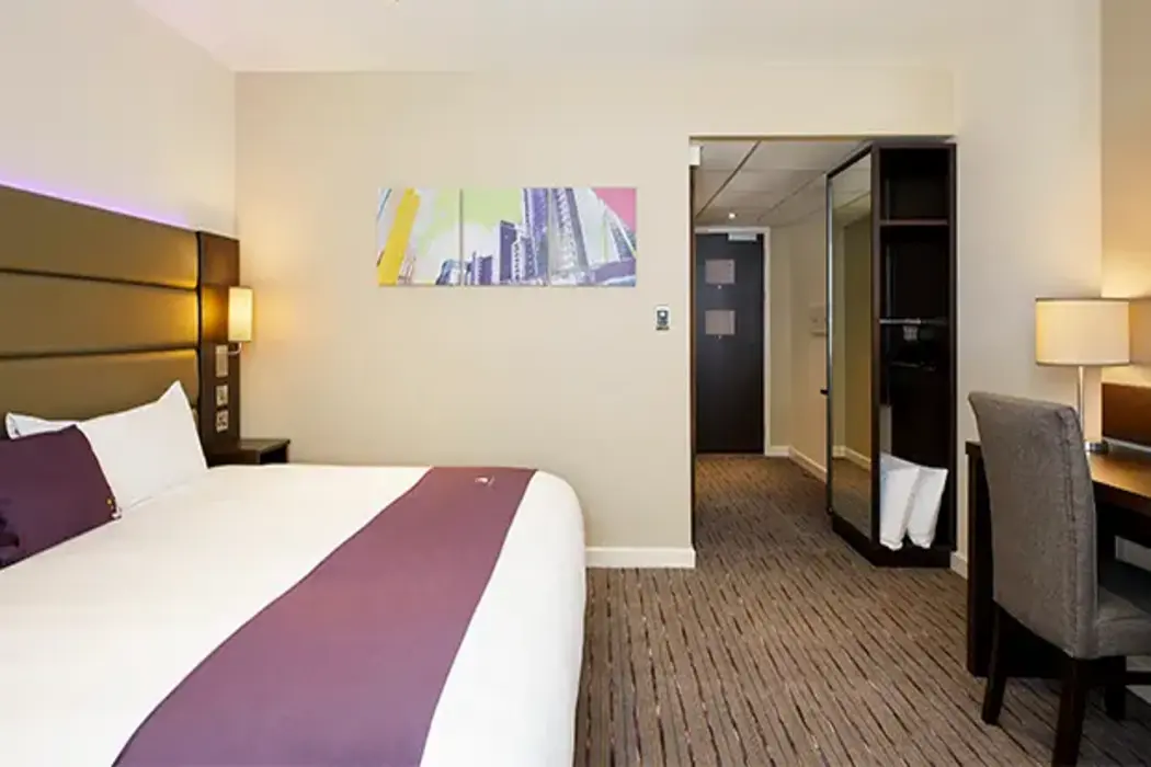 Premier Inn Farnborough West (Southwood), 