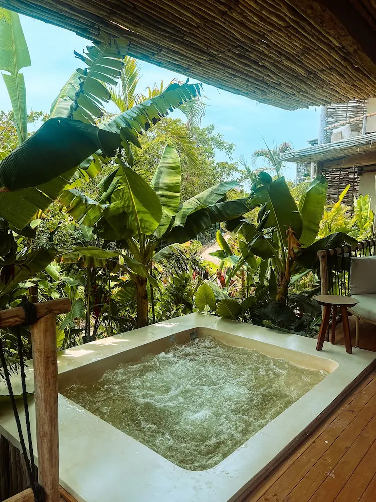 TULUM + HOTEL CON DESAYUNO Y CENOTE PRIVADO + CHICHÉN ITZÁ from 11,349 MXN