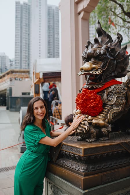 Guided Walking Tour of Kowloon in Small Group in Spanish