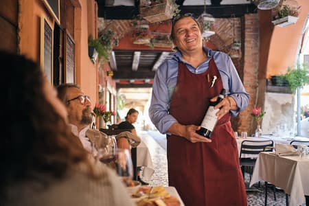 Degustazione di Vini con Formaggio e Prosciutto Vicino alla Casa di Giulietta