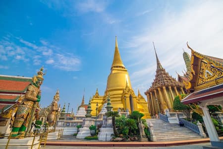 Half Day Tour to the Royal Grand Palace in Small Group with Pick Up