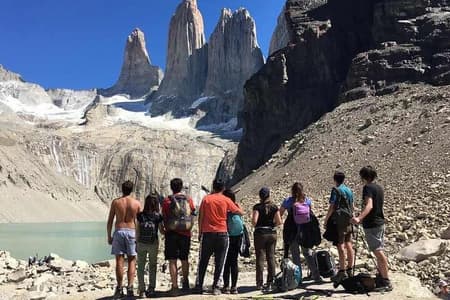 Excursión de Día Completo a Torres del Paine en Grupo Reducido desde Puerto Natales con Recogida